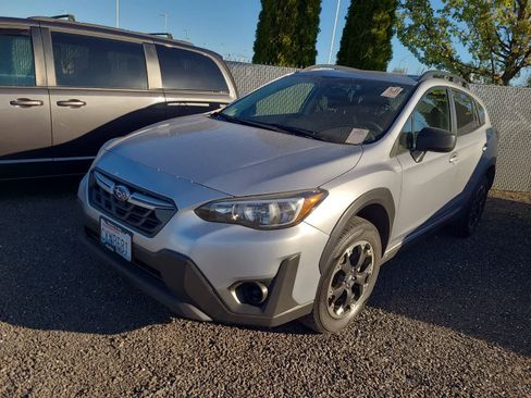 Used 2021 Subaru Crosstrek 2.0i image 1