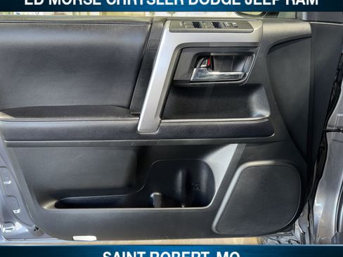 Used 2019 Toyota 4Runner SR5 Premium AWD/4WD image 35