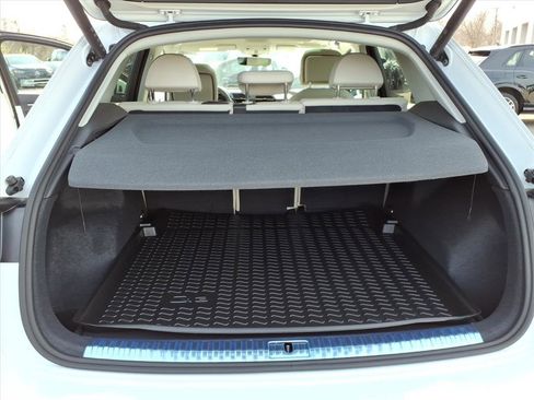 Certified 2025 Audi Q3 2.0T Premium Plus w/ Premium Plus Package image 12