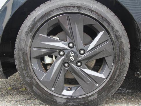 Used 2021 Hyundai Elantra SEL w/ Convenience Package FWD image 14