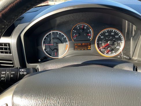 Used 2013 Nissan Titan SV w/ SV Premium Utility Pkg image 10