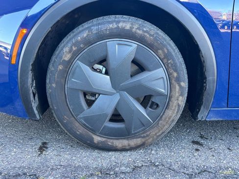 Used 2025 Toyota Prius LE image 25