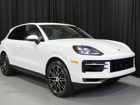 New 2026 Porsche Cayenne image 9