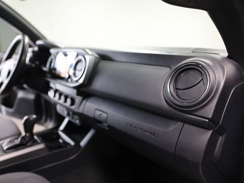 Used 2019 Toyota Tacoma TRD Off-Road w/ Technology Package image 34