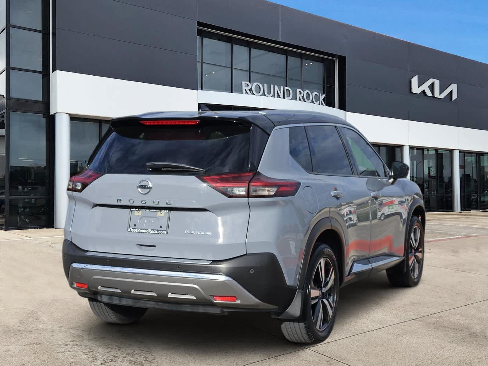 Used 2021 Nissan Rogue Platinum FWD image 6