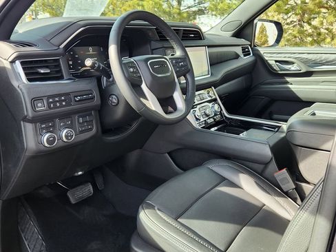 Used 2023 GMC Yukon Denali w/ Max Trailering Package image 7