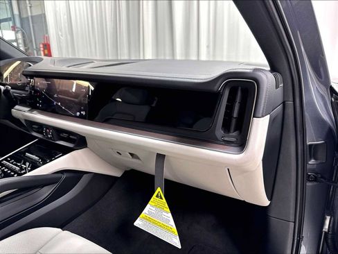 New 2026 Porsche Cayenne AWD/4WD image 27