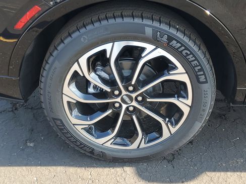 New 2026 Lincoln Nautilus Reserve AWD/4WD image 5