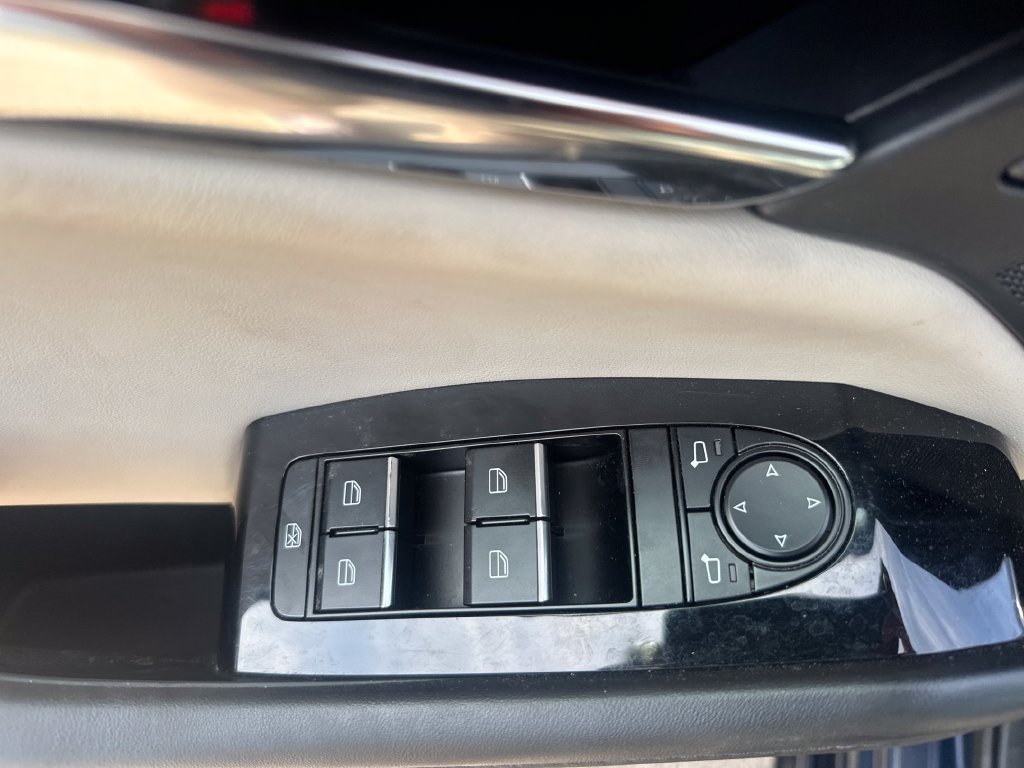 Used 2025 MAZDA MAZDA3 s FWD image 40