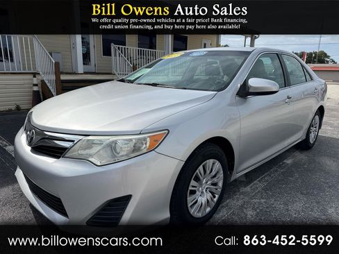 Used 2013 Toyota Camry LE FWD image 1