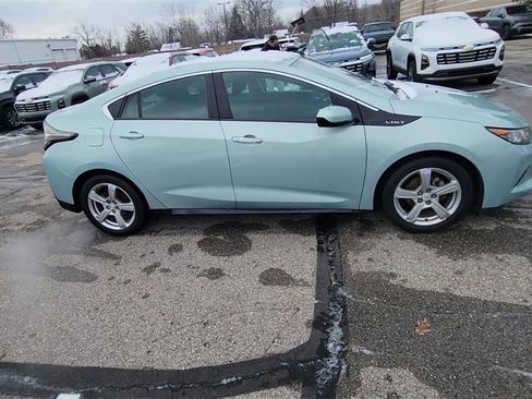 Used 2018 Chevrolet Volt LT w/ Comfort Package image 9