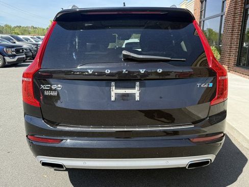 Used 2018 Volvo XC90 T6 Momentum w/ Convenience Package AWD/4WD image 5