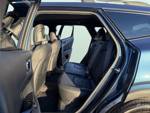 Used 2025 Kia Sportage X-Line image 19