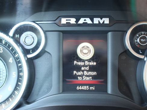 Used 2020 RAM 1500 Big Horn AWD/4WD image 32