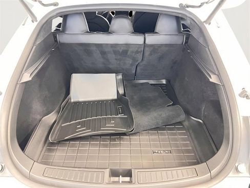 Used 2020 Tesla Model S Long Range Plus image 11