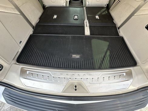 Certified 2023 Cadillac Escalade Premium Luxury Platinum image 31