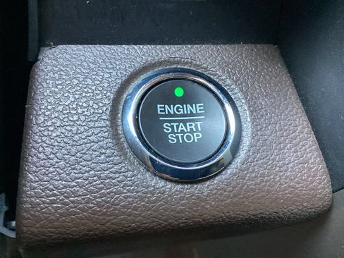 Used 2019 Ford F150 King Ranch w/ Equipment Group 601A Luxury AWD/4WD image 65