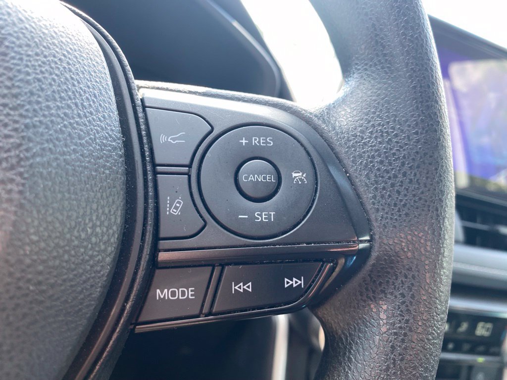 Used 2024 Toyota RAV4 XLE w/ Convenience Package FWD image 27