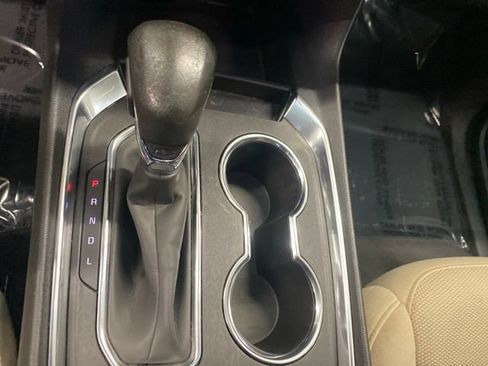 Used 2023 Chevrolet Traverse LS FWD image 23