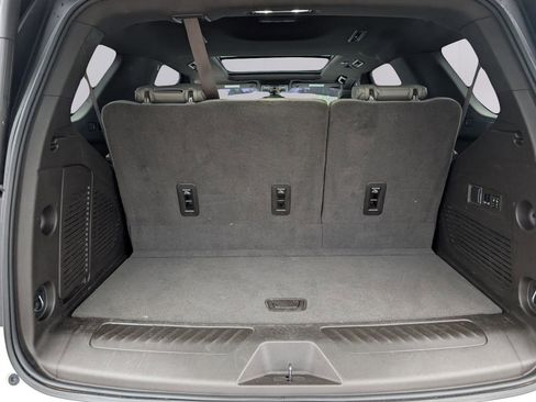 Used 2021 GMC Yukon SLT w/ SLT Luxury Plus Package image 27