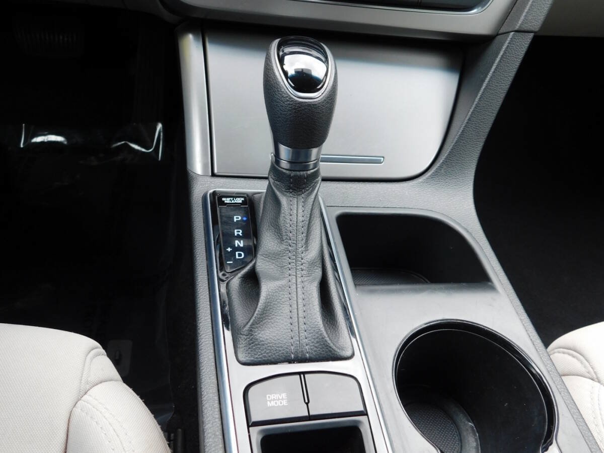 Used 2016 Hyundai Sonata SE FWD image 14