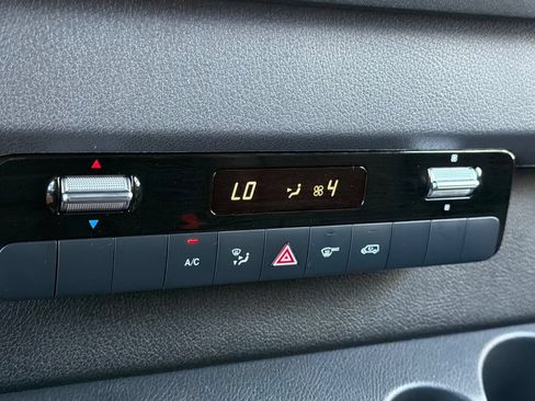 Used 2025 Mercedes-Benz Sprinter 2500 image 18