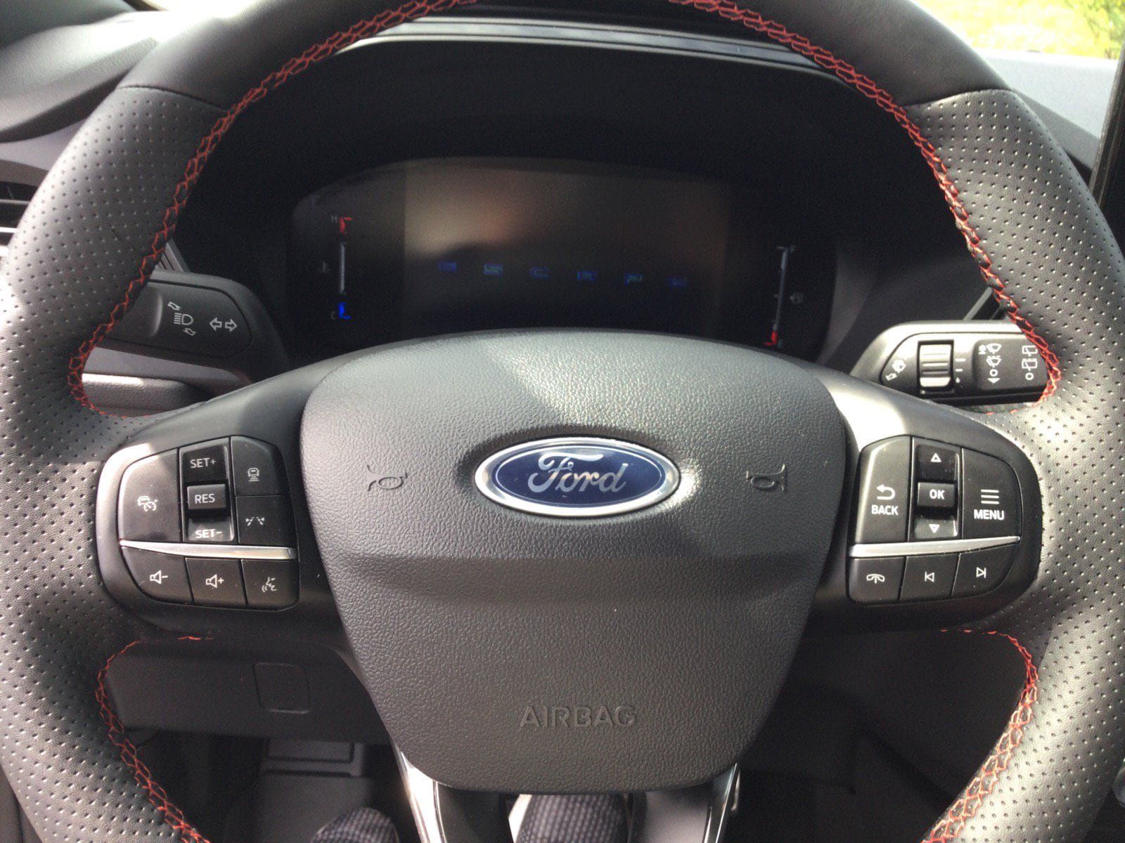 Used 2024 Ford Escape ST-Line w/ Tech Pack #1 AWD/4WD image 16