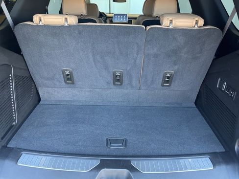 Used 2021 Chevrolet Tahoe Premier image 36