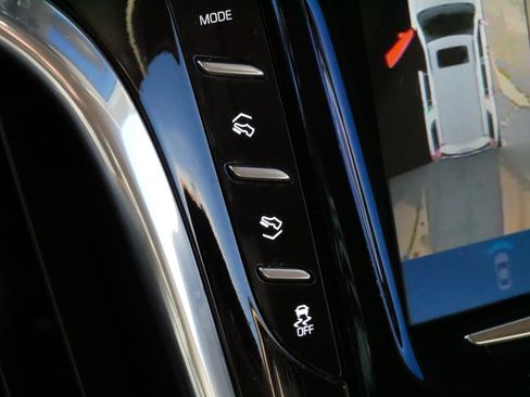 Used 2017 Cadillac Escalade Luxury image 29