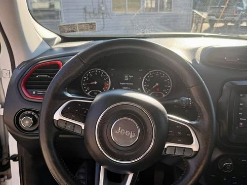 Used 2018 Jeep Renegade Trailhawk w/ Cold Weather Group II image 11