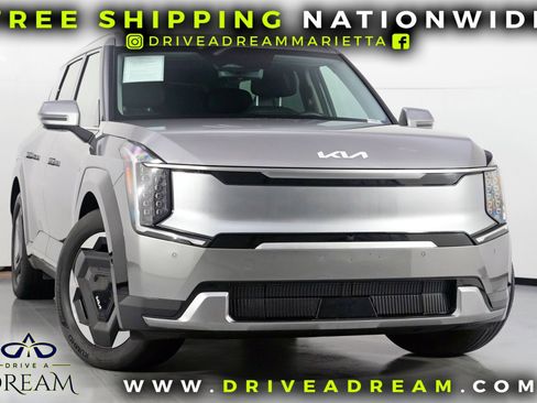 Used 2024 Kia EV9 Land image 2