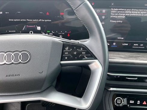 Used 2025 Audi Q5 Premium Plus w/ Premium Plus AWD/4WD image 21