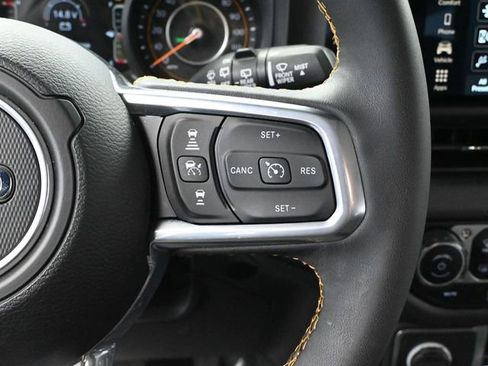 Used 2024 Jeep Wrangler Sahara image 26