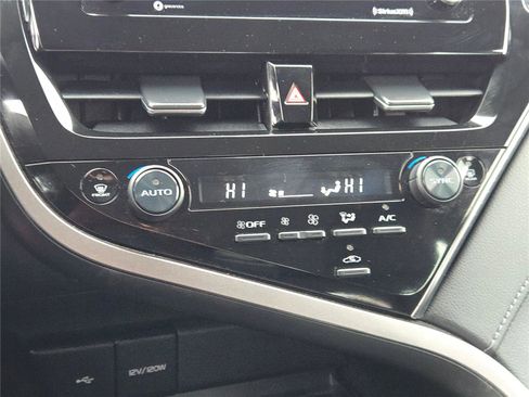 Used 2024 Toyota Camry LE image 30