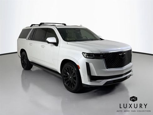 Used 2024 Cadillac Escalade ESV Premium Luxury w/ Performance Package AWD/4WD image 3