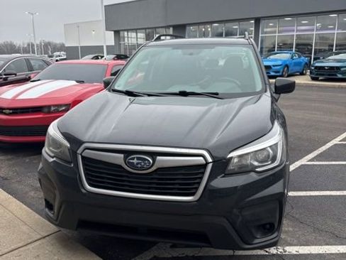Used 2020 Subaru Forester Premium image 3