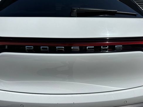 Certified 2024 Porsche Macan AWD/4WD image 14
