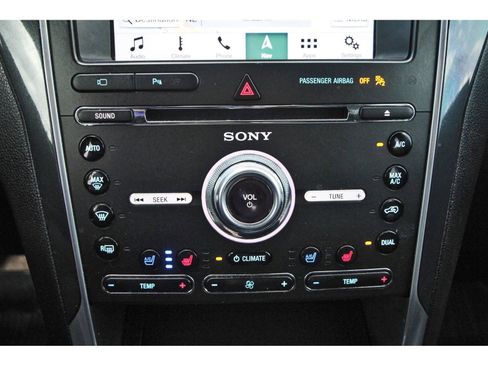 Used 2018 Ford Explorer Limited image 27