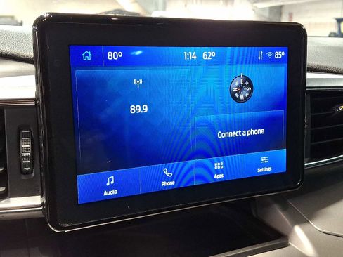 Used 2022 Ford Explorer XLT w/ Equipment Group 202A image 17