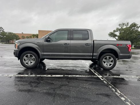 Used 2018 Ford F150 XLT w/ Equipment Group 302A Luxury AWD/4WD image 9