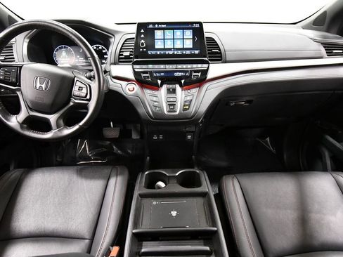 Certified 2025 Honda Odyssey Sport-L image 3