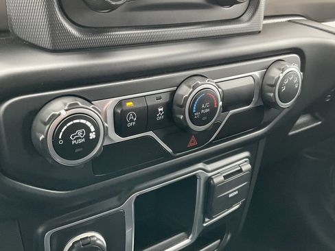 Used 2021 Jeep Gladiator Sport w/ Trailer Tow Package image 13