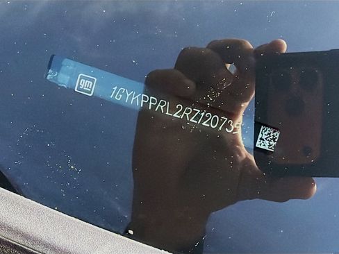 Used 2024 Cadillac Lyriq Luxury image 38