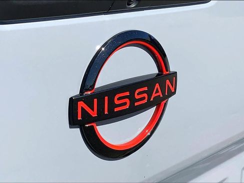 Used 2024 Nissan Frontier PRO-4X w/ Off-Road Protection Package image 30