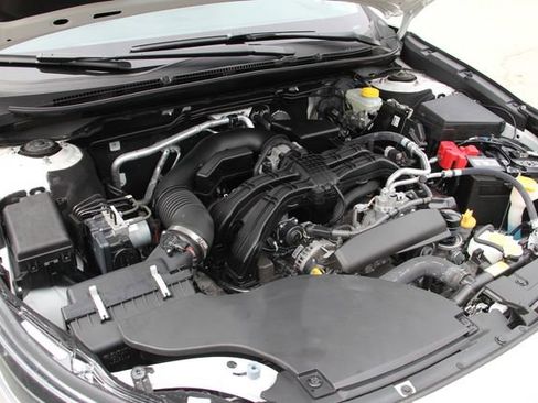 Certified 2025 Subaru Outback Premium AWD/4WD image 15