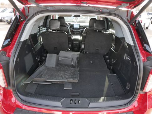 Certified 2022 Ford Explorer Limited w/ Equipment Group 301A image 18