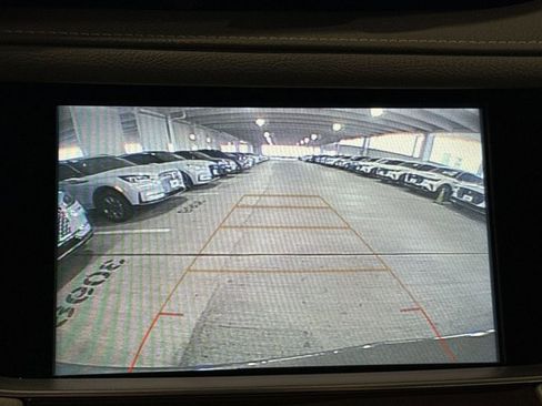 Used 2019 Cadillac XT5 Premium Luxury w/ Driver Assist Package image 18