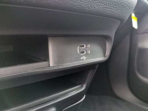 New 2026 Chrysler Pacifica Select image 28