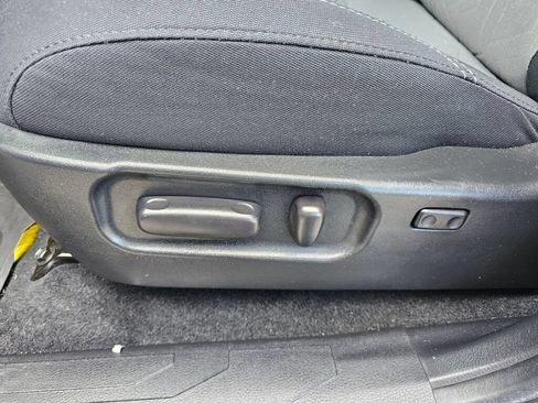 Used 2022 Toyota Tacoma TRD Sport w/ Black Out Package (TMS) AWD/4WD image 17