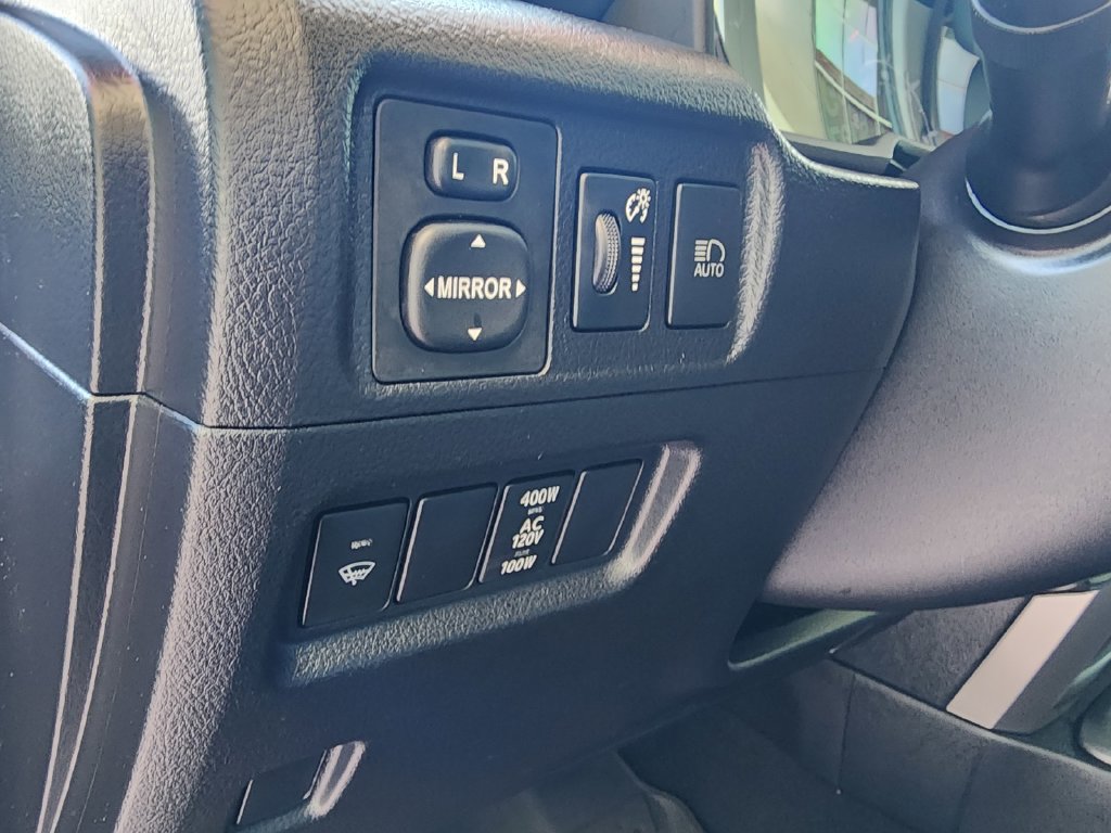 Used 2021 Toyota 4Runner SR5 Premium w/ Moonroof Package AWD/4WD image 17